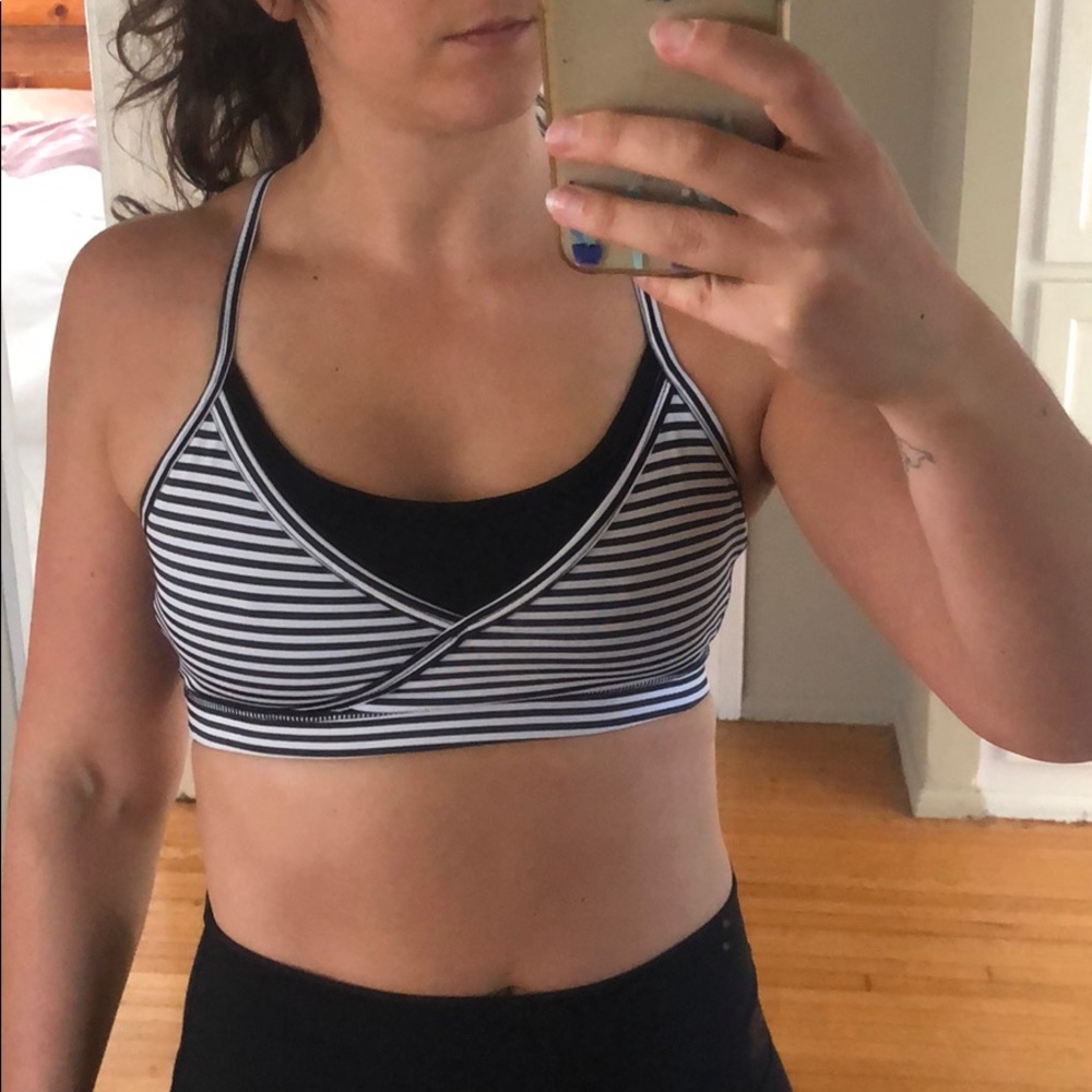 Sports bra